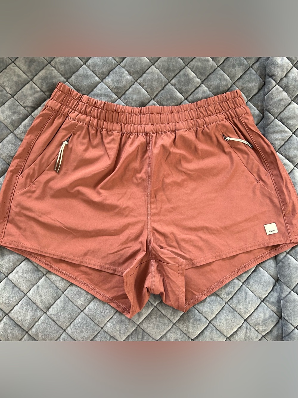 Vuori Shorts size Large